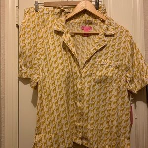 Isaac Mizrahi Giraffe Pajama Set